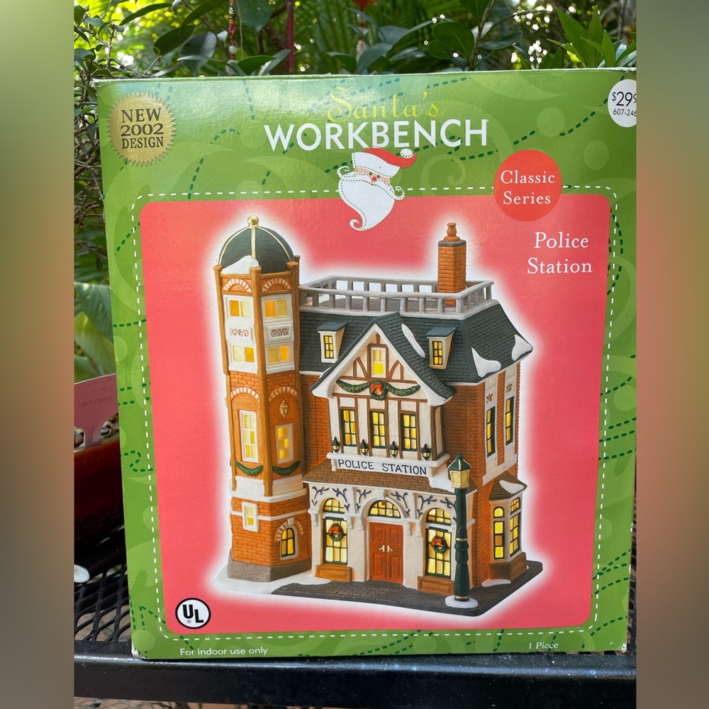 Santa’s Workbench: classic series, police station